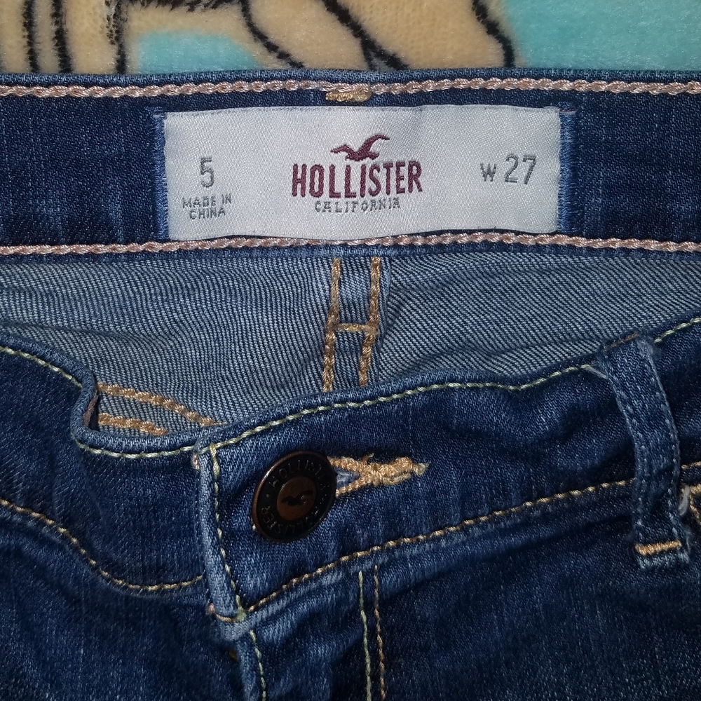 Women's Hollister Jean Shorts - Picture 5 of 6